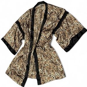 Victoria’s Secret Leopard Print Satin Kimono Robe M/L Lace Trim